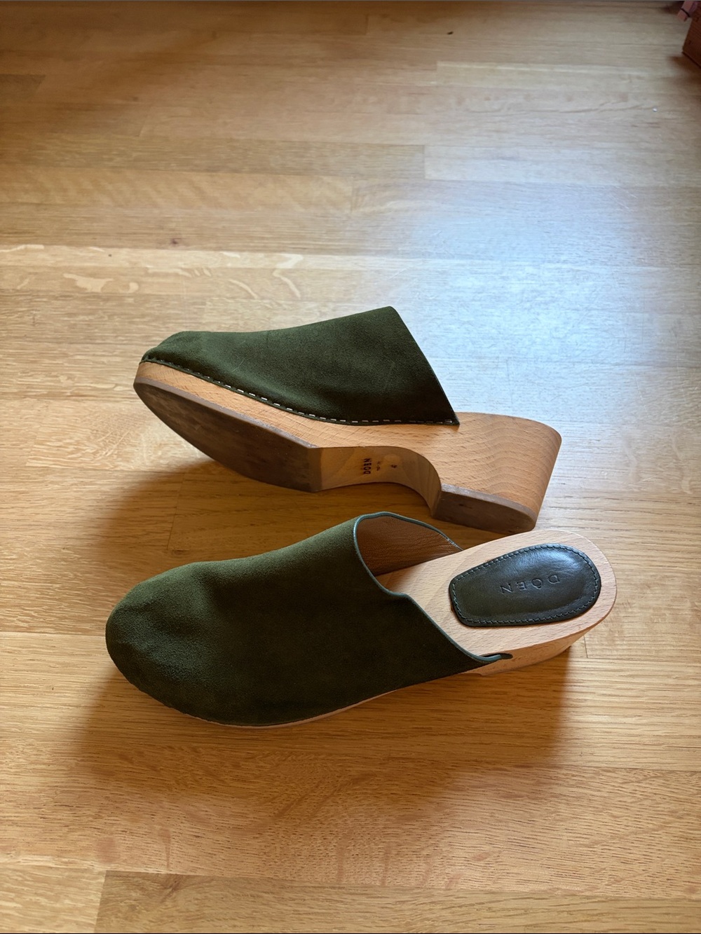 Doen Anouk Green Clogs Size 8